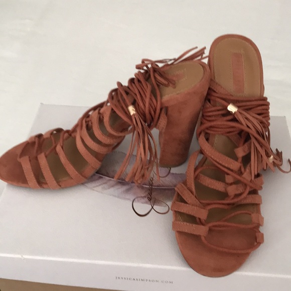 Coral laced up heeled sandals - Picture 2 of 8